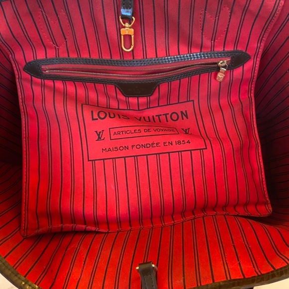 SOLD! ✔️ - Picture 5 of 11